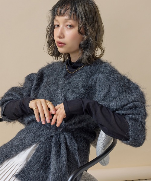 en CAnAF(エンカナフ)の「【新色追加】ハイネック シアー トップス(Tシャツ/カットソー・レディース・レッド/ブラウン/ホワイト/ブラック/チャコールグレー/ボルドー/ピンク・フリー)」の2枚目の写真