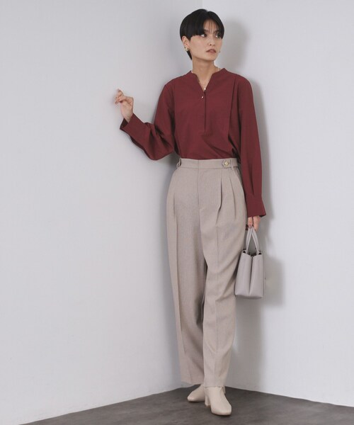 OPAQUE.CLIP（オペークドットクリップ）の「タックスキッパーブラウス【洗濯機OK】（シャツ/ブラウス・レディース・ブラック/ホワイト/キャメル/ボルドー・38/40/42）」の18枚目の写真