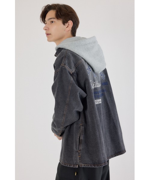 RODEO CROWNS WIDE BOWL（ロデオクラウンズワイドボウル）の「フーデッドデニムシャツジャケット（デニムジャケット・メンズ・ブラック/ライトブルー・LARGE/MEDIUM）」の5枚目の写真