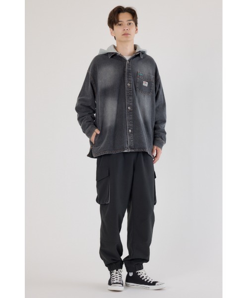 RODEO CROWNS WIDE BOWL（ロデオクラウンズワイドボウル）の「フーデッドデニムシャツジャケット（デニムジャケット・メンズ・ブラック/ライトブルー・LARGE/MEDIUM）」の7枚目の写真