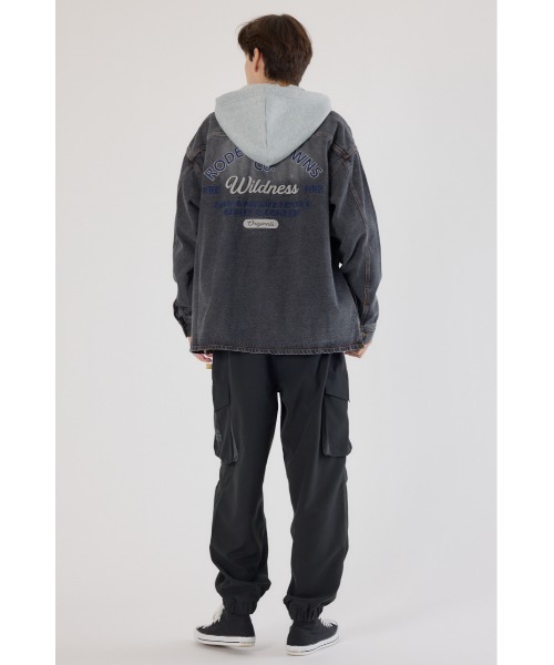 RODEO CROWNS WIDE BOWL（ロデオクラウンズワイドボウル）の「フーデッドデニムシャツジャケット（デニムジャケット・メンズ・ブラック/ライトブルー・LARGE/MEDIUM）」の8枚目の写真