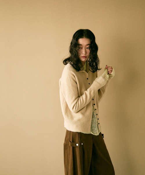 Lutim by u（ルチバイユー）の「Square button high-neck knit / スクエアボタンハイネックニット（カーディガン/ボレロ・レディース・グレー/ベージュ/イエロー・FREE）」の9枚目の写真