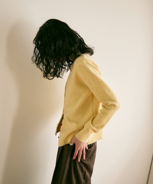 Lutim by u（ルチバイユー）の「Square button high-neck knit / スクエアボタンハイネックニット（カーディガン/ボレロ・レディース・グレー/ベージュ/イエロー・FREE）」の21枚目の写真