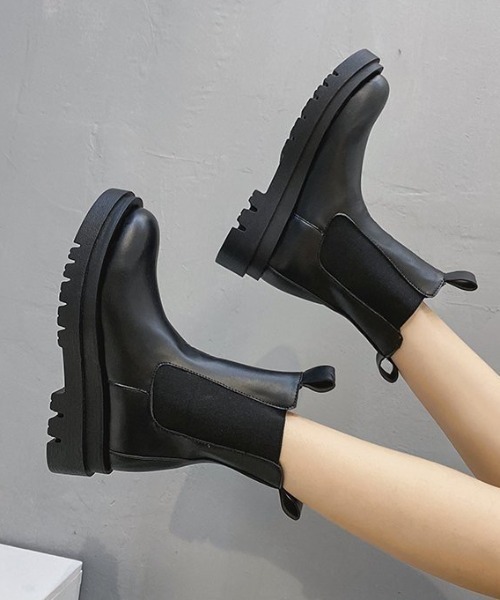 yuue' ( wear )(ユーイ)の「厚底サイドゴアショートブーツ(ブーツ・レディース・ブラック・23.5cm/24.5cm)」の1枚目の写真