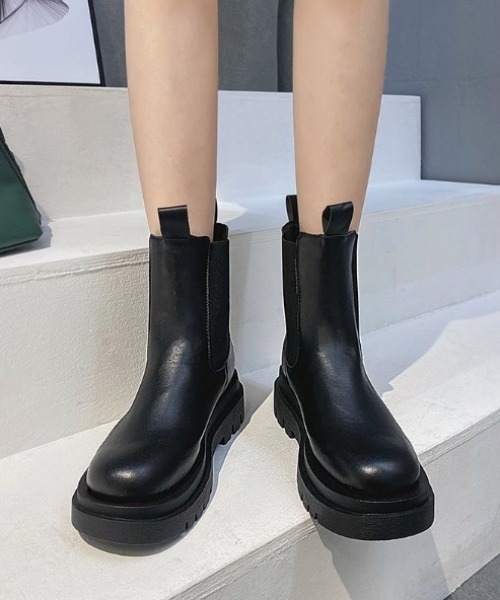 yuue' ( wear )(ユーイ)の「厚底サイドゴアショートブーツ(ブーツ・レディース・ブラック・23.5cm/24.5cm)」の3枚目の写真