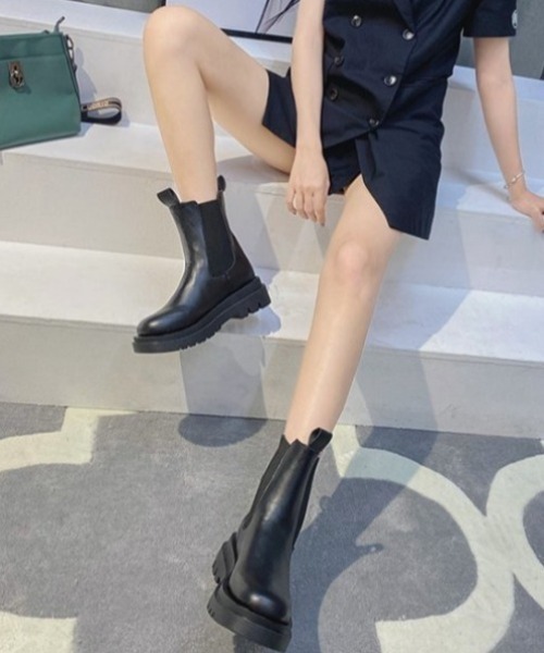 yuue' ( wear )(ユーイ)の「厚底サイドゴアショートブーツ(ブーツ・レディース・ブラック・23.5cm/24.5cm)」の4枚目の写真