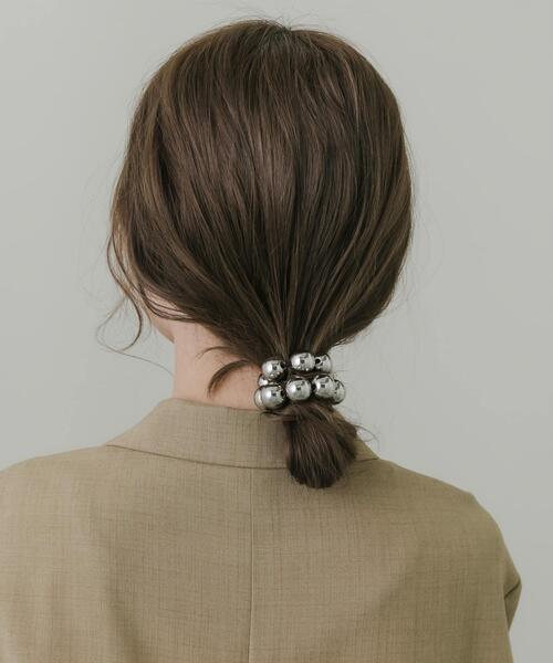 SMELLY(スメリー)の「メタルボールヘアゴム(ヘアゴム・レディース・シルバー/ゴールド・-)」の4枚目の写真