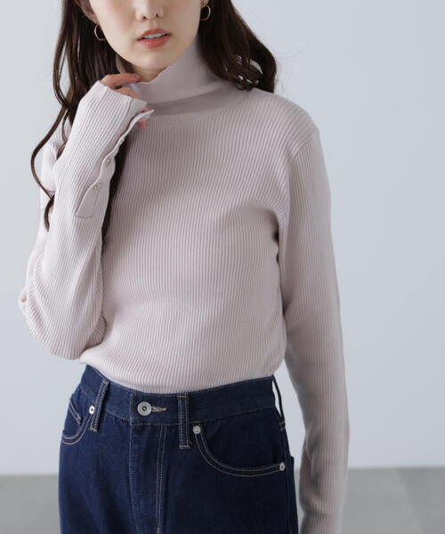 FREE'S MART（フリーズマート）の「◆〈ＭＦＭ〉袖金ボタンリブタートルニット（ニット/セーター・レディース・ホワイト/ピンク/レッド/ブラック/グレー・FREE）」の11枚目の写真