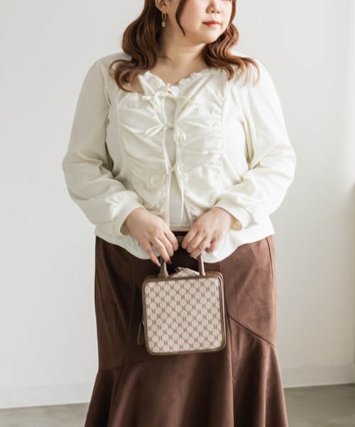 CLETTE(クレット)の「CLETTEオリジナルフロントリボンギャザーデザインカットソー(Tシャツ/カットソー・レディース・テラコッタ/アイボリー/ブラック・LL/3L/4L)」の5枚目の写真