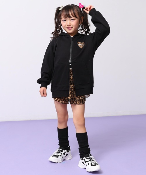 ANAP kids（アナップキッズ）の「KOGYARU×ANAP 2パターン柄 ビックパーカー【親子お揃い】【ジュニアお揃い】（パーカー・キッズ・ブラック/ピンク・110/120/130）」の4枚目の写真