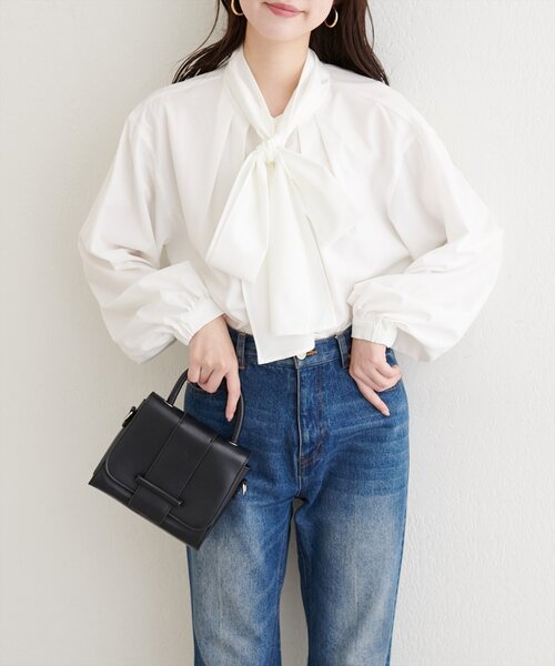 natural couture(ナチュラルクチュール)の「ボウタイリボンブラウス(シャツ/ブラウス・レディース・ブラック/サックスブルー/オフホワイト/ピンク・FREE)」の20枚目の写真