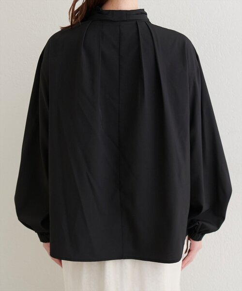 natural couture(ナチュラルクチュール)の「ボウタイリボンブラウス(シャツ/ブラウス・レディース・ブラック/サックスブルー/オフホワイト/ピンク・FREE)」の5枚目の写真