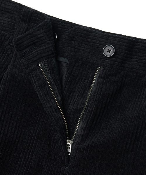 MUSINSA STANDARD WOMAN（ムシンサスタンダードウーマン）の「ウィメンズワンタックワイドコーデュロイパンツ[ブラック]（その他パンツ・レディース・その他・29/28/24/25/26/27/30）」の3枚目の写真