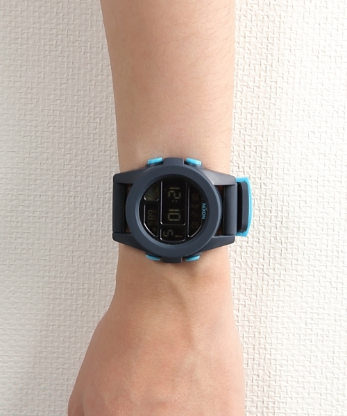 NIXON（ニクソン）の「THE UNIT（アナログ腕時計・メンズ・グリーン系その他/ダークブルー/ブルー系その他/レッド系その他/ブラック系その他/チャコールグレー/ガンメタ/ホワイト/コバルトブルー/ブラックミックス/ブラック×レッド・FREE）」の7枚目の写真