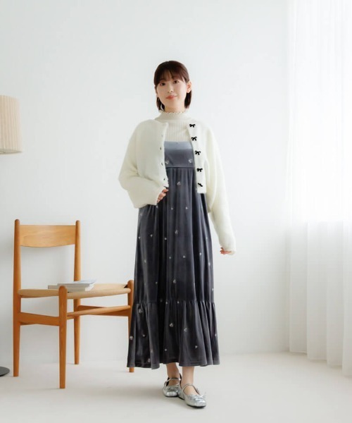flower（フラワー）の「ベロアエンブロイダリーワンピース（ワンピース・レディース・グレー/ブラック・FREE）」の13枚目の写真