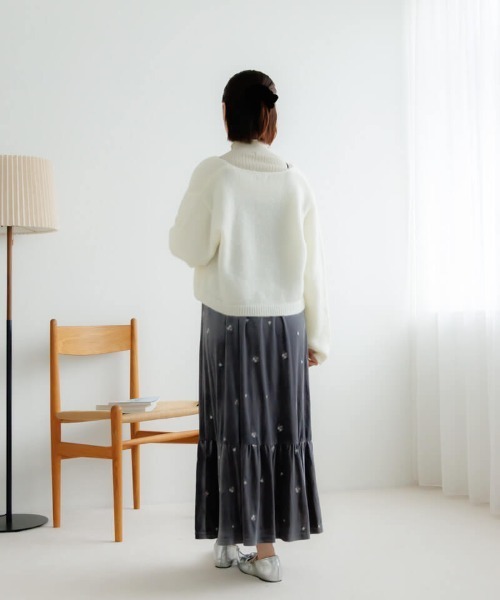 flower（フラワー）の「ベロアエンブロイダリーワンピース（ワンピース・レディース・グレー/ブラック・FREE）」の15枚目の写真