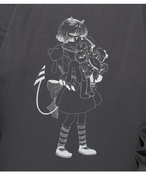 NICE GHOST CLUB(ナイスゴーストクラブ)の「LITTLE DEVIL GIRL DRAWING BIG BIG L/S TEE_CHARCOAL(NG2FFUT559A)(Tシャツ/カットソー・レディース・チャコール・SMALL/MEDIUM)」の4枚目の写真