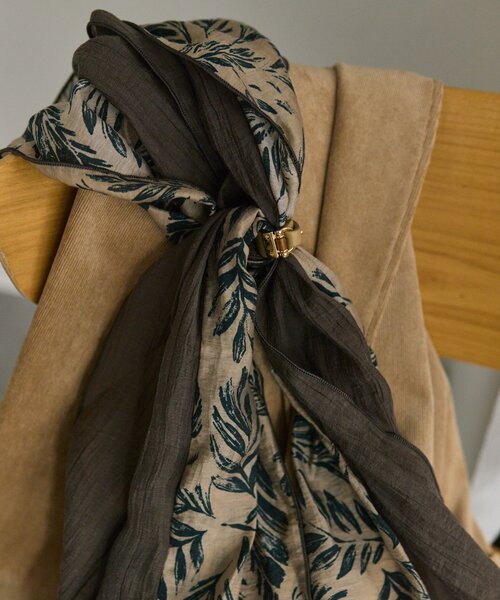 ear PAPILLONNER（イアパピヨネ）の「リング付バイカラーリーフストール（ストール/ショール・レディース・グレイッシュベージュ/ブラック・FREE）」の18枚目の写真