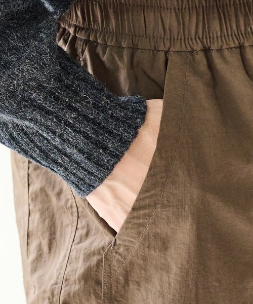 MAISON CLUB(メゾンクラブ)の「【MAISON CLUB】Nylon Ripstop Bigpocket Cargo Pants / ナイロンリップストップビッグポケットカーゴパンツ KKP(カーゴパンツ・メンズ・カーキ/ブラック/ブラウン・L/M)」の10枚目の写真