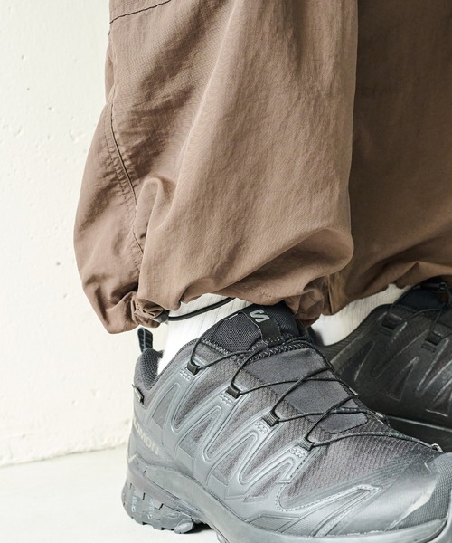MAISON CLUB(メゾンクラブ)の「【MAISON CLUB】Nylon Ripstop Bigpocket Cargo Pants / ナイロンリップストップビッグポケットカーゴパンツ KKP(カーゴパンツ・メンズ・カーキ/ブラック/ブラウン・L/M)」の9枚目の写真