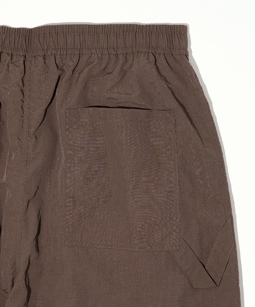 MAISON CLUB(メゾンクラブ)の「【MAISON CLUB】Nylon Ripstop Bigpocket Cargo Pants / ナイロンリップストップビッグポケットカーゴパンツ KKP(カーゴパンツ・メンズ・カーキ/ブラック/ブラウン・L/M)」の11枚目の写真
