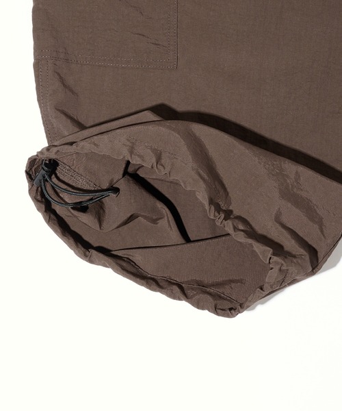 MAISON CLUB(メゾンクラブ)の「【MAISON CLUB】Nylon Ripstop Bigpocket Cargo Pants / ナイロンリップストップビッグポケットカーゴパンツ KKP(カーゴパンツ・メンズ・カーキ/ブラック/ブラウン・L/M)」の14枚目の写真