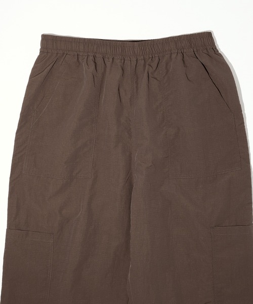 MAISON CLUB(メゾンクラブ)の「【MAISON CLUB】Nylon Ripstop Bigpocket Cargo Pants / ナイロンリップストップビッグポケットカーゴパンツ KKP(カーゴパンツ・メンズ・カーキ/ブラック/ブラウン・L/M)」の16枚目の写真