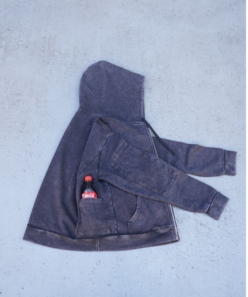 NOIZY(ノイジー)の「Threads Zip-Up Pigment Hoodie / ワンポイント 刺繍 ジップパーカー スウェットパーカー ピグメント フーディー(パーカー・メンズ・ブラック系その他・LARGE/MEDIUM)」の5枚目の写真