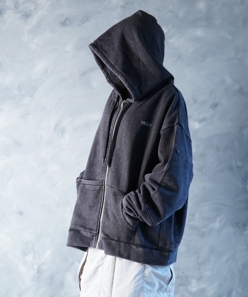 NOIZY(ノイジー)の「Threads Zip-Up Pigment Hoodie / ワンポイント 刺繍 ジップパーカー スウェットパーカー ピグメント フーディー(パーカー・メンズ・ブラック系その他・LARGE/MEDIUM)」の8枚目の写真