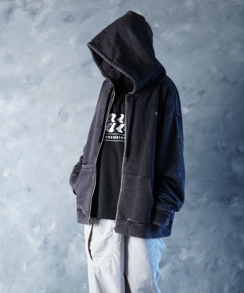 NOIZY(ノイジー)の「Threads Zip-Up Pigment Hoodie / ワンポイント 刺繍 ジップパーカー スウェットパーカー ピグメント フーディー(パーカー・メンズ・ブラック系その他・LARGE/MEDIUM)」の10枚目の写真