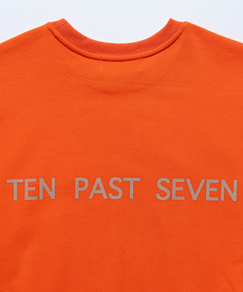 TEN PAST SEVEN（テン ファスト セブン）の「オーバーサイズスウェットシャツ - オレンジ（スウェット・メンズ・その他・SMALL/MEDIUM/LARGE）」の2枚目の写真