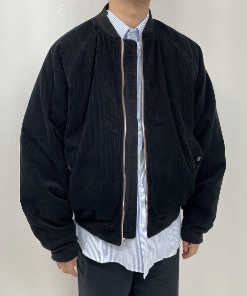 YOUNEEDGARMENTS(ユーニーズガーメンツ)の「ガンズバック MA-1 フライトジャケット (オリーブドロップ)(ブルゾン・メンズ・その他・40/38)」の5枚目の写真
