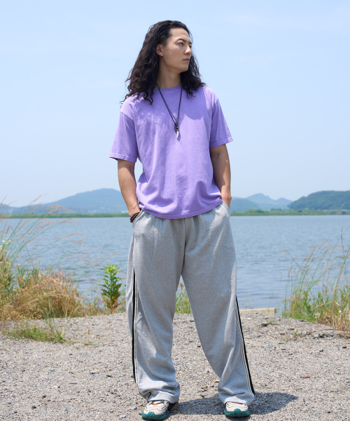 FAKE CAMPER（フェイクキャンパー）の「ベーシックピグメント半袖Tシャツ[パープル]（Tシャツ/カットソー・メンズ・ラベンダー・SMALL/MEDIUM/LARGE/X-LARGE）」の4枚目の写真