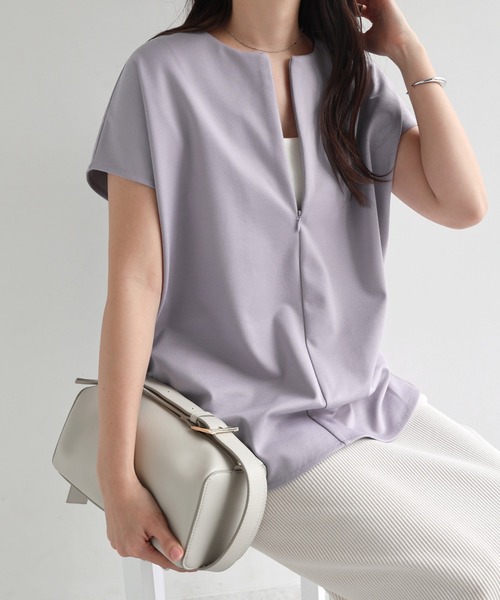 andme(アンドミー)の「きれいめポンチ2wayトップス(Tシャツ/カットソー・レディース・ネイビー/ブラウン/ホワイト/グレイッシュベージュ/グレー系その他/ブラック・L/M)」の7枚目の写真