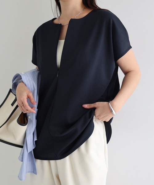 andme(アンドミー)の「きれいめポンチ2wayトップス(Tシャツ/カットソー・レディース・ネイビー/ブラウン/ホワイト/グレイッシュベージュ/グレー系その他/ブラック・L/M)」の22枚目の写真