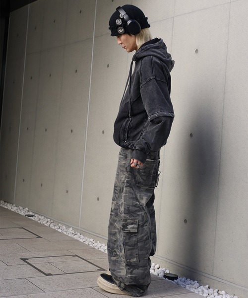 ATMARK（アットマーク）の「《２サイズ展開　/　UNISEX　》メッシュアップリケ　２wayパーカー（パーカー・レディース・ブラック/グレー・L/M）」の9枚目の写真