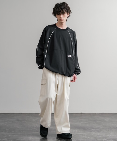 THE NORTH FACE(ザノースフェイス)の「日本未展開モデル THE NORTH FACE ザ・ノースフェイス DYNAMO CREWNECK ダイナモクルーネックナイロン長袖カットソー(Tシャツ/カットソー・メンズ・ライトグレー/チャコールグレー/ブラック・L/M/XL/S)」の6枚目の写真