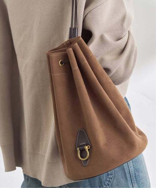 FRAMeWORK（フレームワーク）の「《追加》BRICK/ブリック 別注ULTRA SUEDE FABRIC POOLBAG2（ショルダーバッグ・レディース・ブラウン・FREE）」の6枚目の写真
