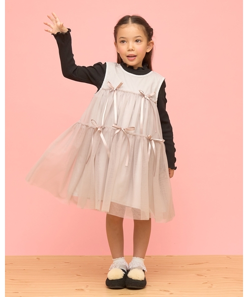 Lycee mine（リセマイン）の「ふんわりチュールティアードワンピース（ワンピース・キッズ・ブラック/ブルーグレー/グレイッシュベージュ/アイボリー・110cm/100cm/150cm/140cm/130cm/120cm）」の4枚目の写真