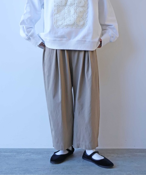 yuni(ユニ )の「60/2強撚twill ゴムタックパンツ 1701PT021261(その他パンツ・レディース・ブラウン/ベージュ・FREE)」の1枚目の写真