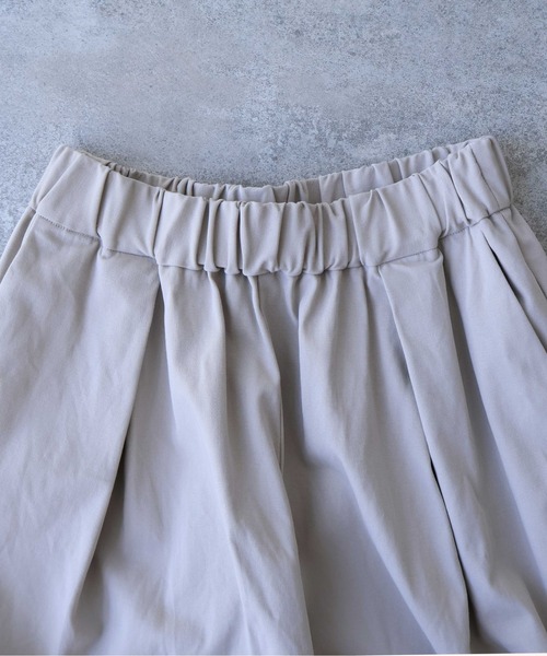 yuni(ユニ )の「60/2強撚twill ゴムタックパンツ 1701PT021261(その他パンツ・レディース・ブラウン/ベージュ・FREE)」の18枚目の写真