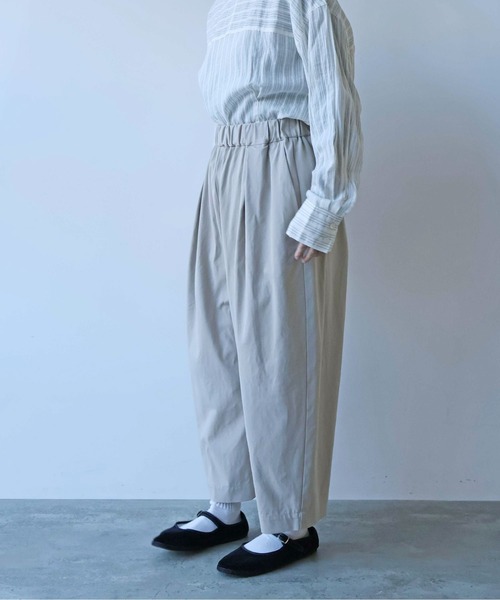 yuni(ユニ )の「60/2強撚twill ゴムタックパンツ 1701PT021261(その他パンツ・レディース・ブラウン/ベージュ・FREE)」の15枚目の写真
