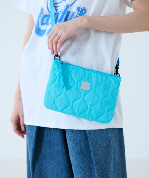 MIS（エムアイエス）の「【MIS/エムアイエス】ミリタリーキルトサコッシュ / 2WAY（ボディバッグ/ウエストポーチ・レディース・ピンク/ベージュ/ブラック/ブルー・フリー）」の11枚目の写真