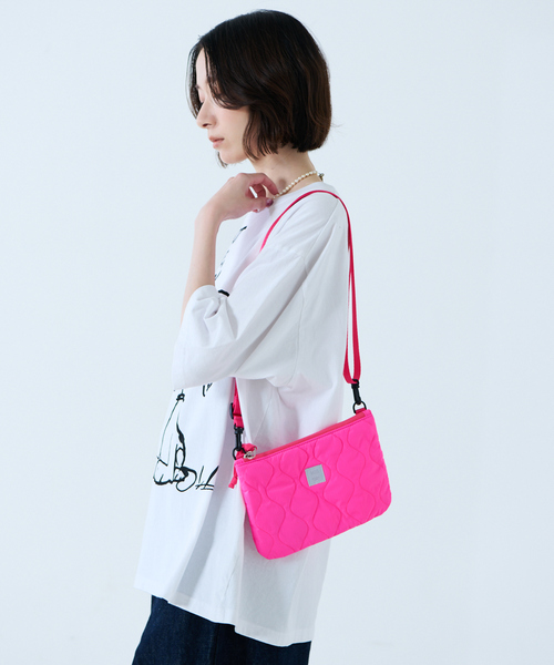 MIS（エムアイエス）の「【MIS/エムアイエス】ミリタリーキルトサコッシュ / 2WAY（ボディバッグ/ウエストポーチ・レディース・ピンク/ベージュ/ブラック/ブルー・フリー）」の13枚目の写真