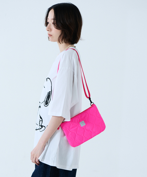 MIS（エムアイエス）の「【MIS/エムアイエス】ミリタリーキルトサコッシュ / 2WAY（ボディバッグ/ウエストポーチ・レディース・ピンク/ベージュ/ブラック/ブルー・フリー）」の14枚目の写真