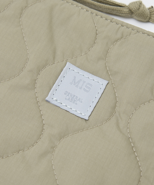 MIS（エムアイエス）の「【MIS/エムアイエス】ミリタリーキルトサコッシュ / 2WAY（ボディバッグ/ウエストポーチ・レディース・ピンク/ベージュ/ブラック/ブルー・フリー）」の17枚目の写真