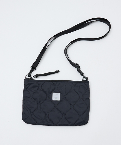 MIS（エムアイエス）の「【MIS/エムアイエス】ミリタリーキルトサコッシュ / 2WAY（ボディバッグ/ウエストポーチ・レディース・ピンク/ベージュ/ブラック/ブルー・フリー）」の22枚目の写真