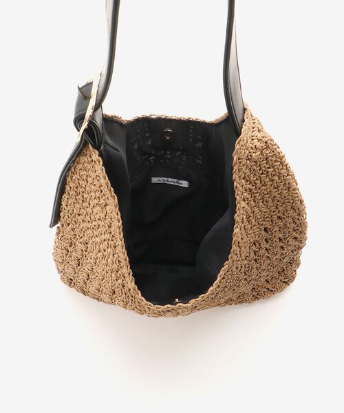 le.coeur blanc(ルクールブラン)の「バックル付き透かし編みペーパーバッグ(ショルダーバッグ・レディース・アイボリー/ベージュ・FREE)」の8枚目の写真