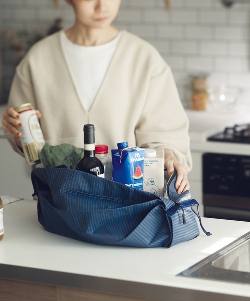 Shupatto(シュパット)の「マーナ(marna) Shupatto 保冷バッグ 20L 一気にたためる(エコバッグ/サブバッグ・レディース・ナチュラル/インディゴブルー・M)」の7枚目の写真