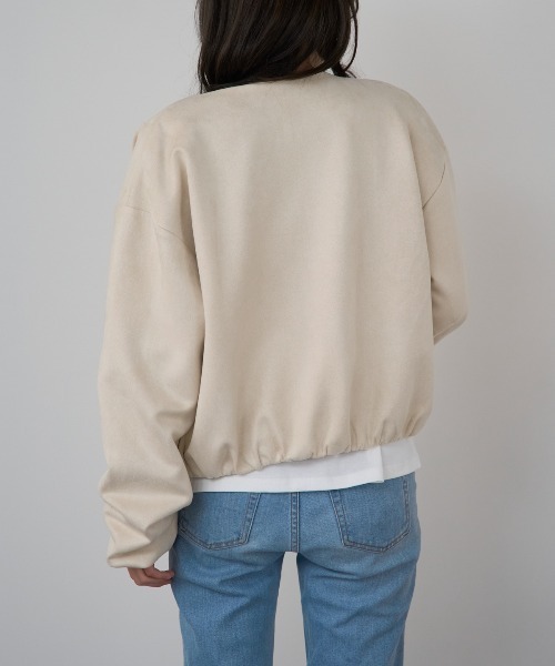 TRIANGLE PALETTE（トライアングルパレット）の「スエードバルーンノーカラーブルゾン（ノーカラージャケット・レディース・グレイッシュベージュ/アイボリー/グレー・FREE）」の9枚目の写真